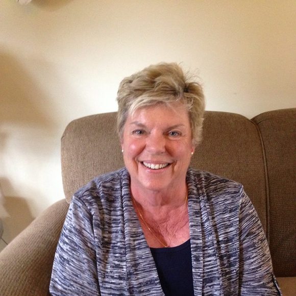 Meet your Posher, Leslie - Picture 1 of 1
